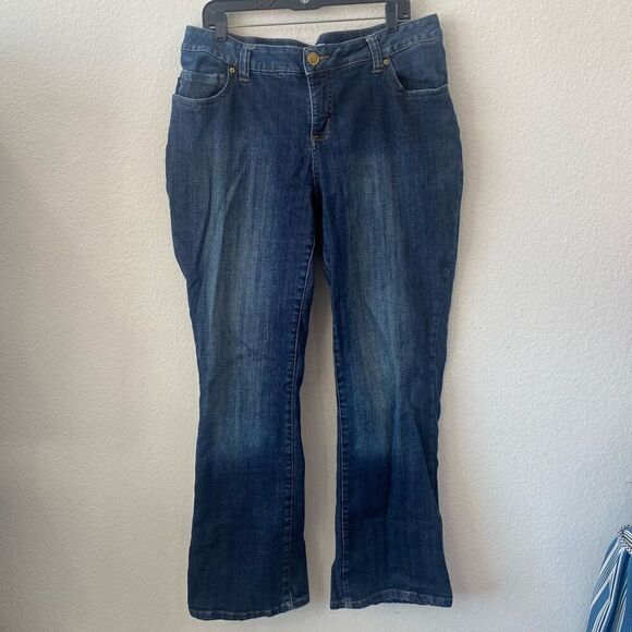 Lee Low Rise Bootcut Jeans - Picture 2 of 9
